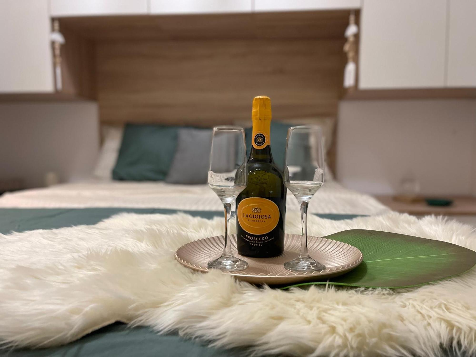 Radium Luxury Palace Apartment Bucharest